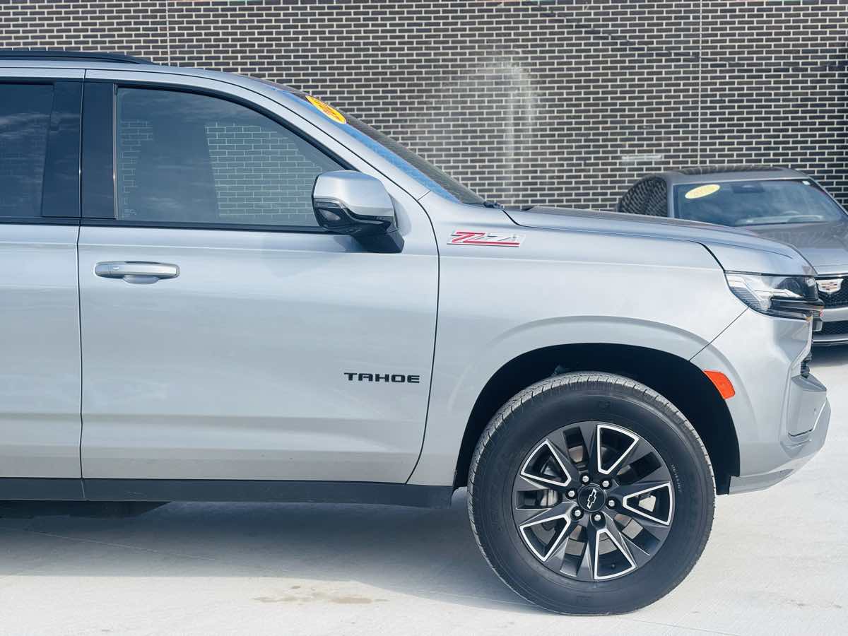 Photo 6 of this Chevrolet Tahoe