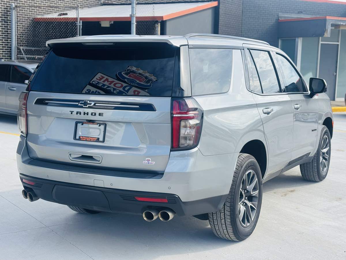 Photo 9 of this Chevrolet Tahoe