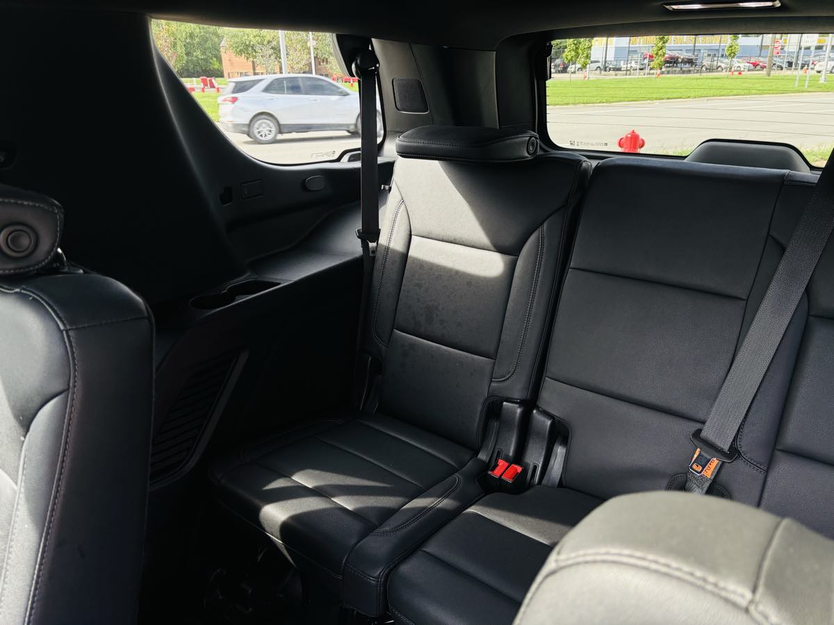 Photo 40 of this Chevrolet Tahoe