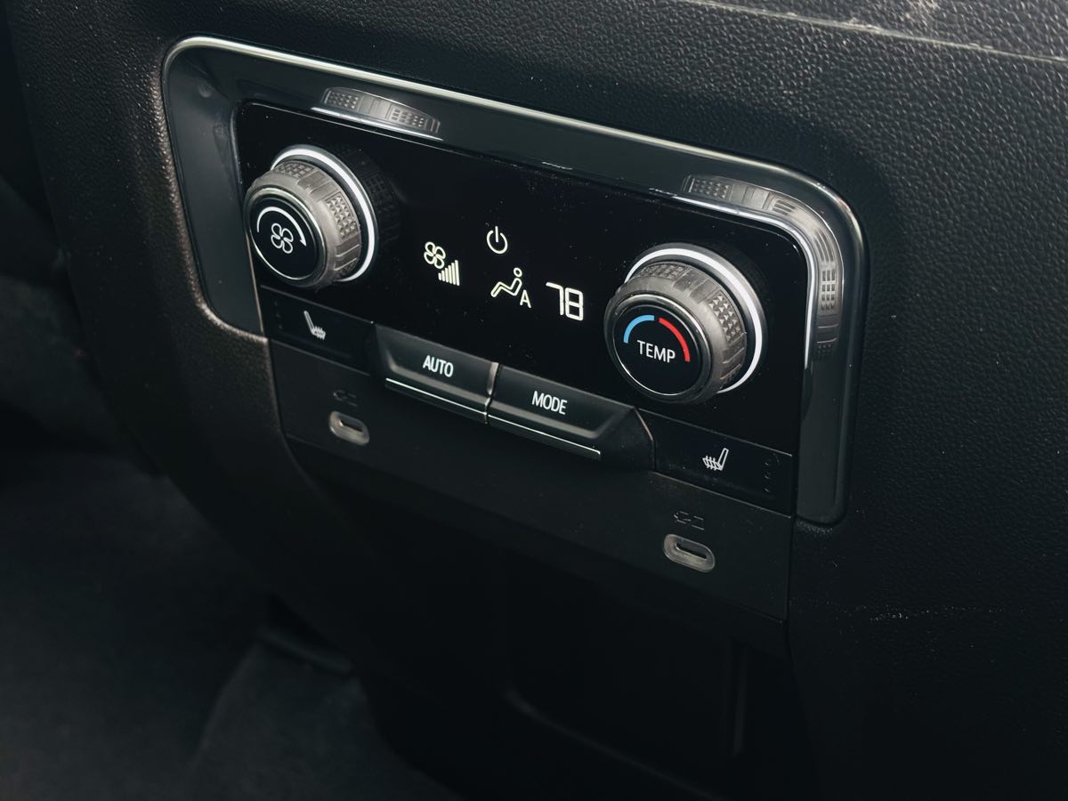 Photo 43 of this Chevrolet Tahoe