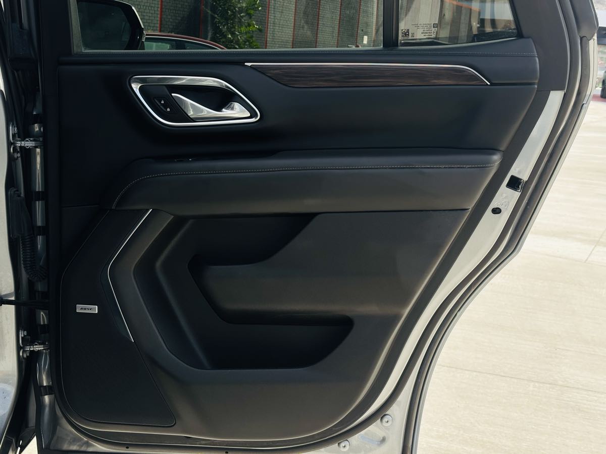 Photo 45 of this Chevrolet Tahoe