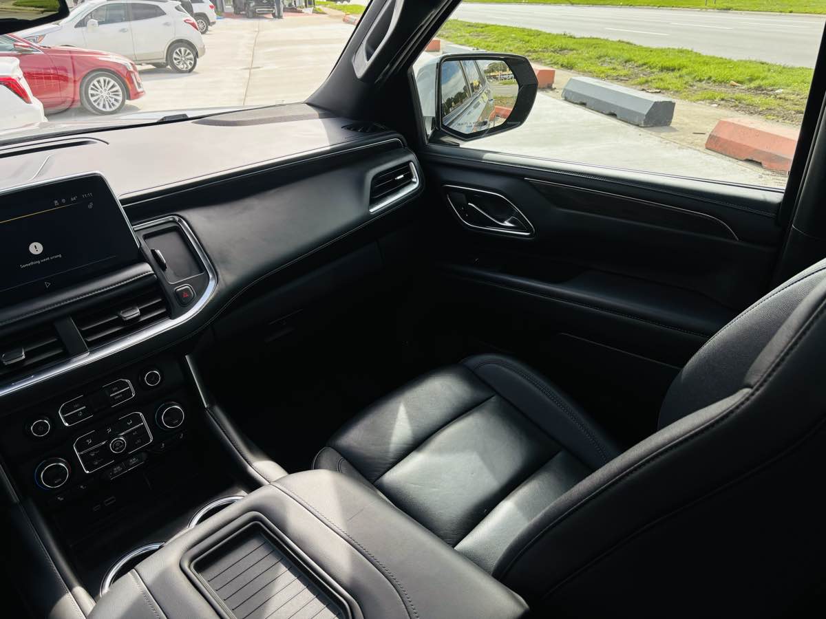 Photo 51 of this Chevrolet Tahoe