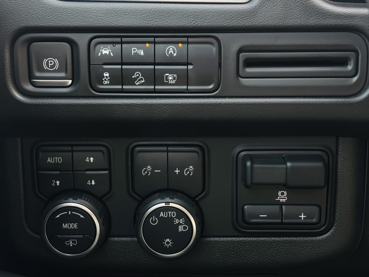 Photo 60 of this Chevrolet Tahoe