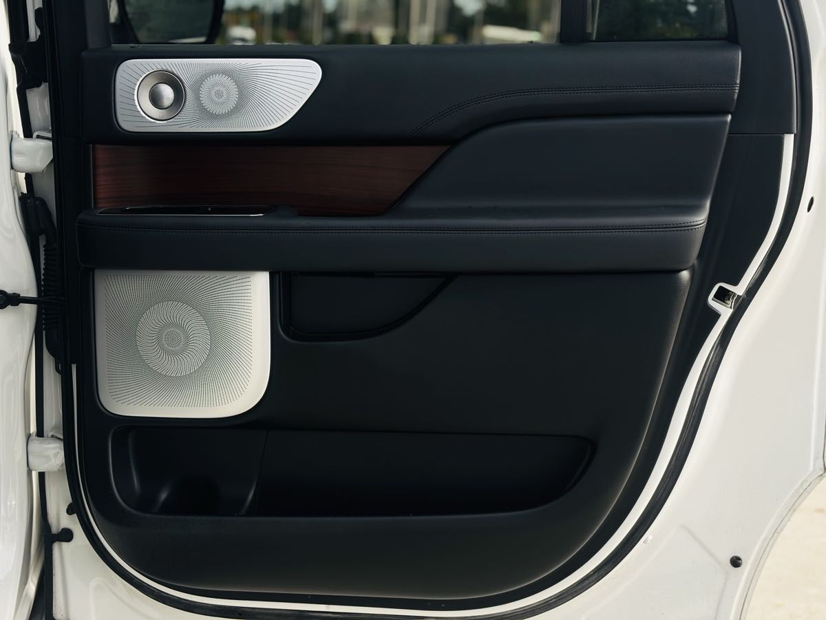 Photo 43 of this Lincoln Navigator L