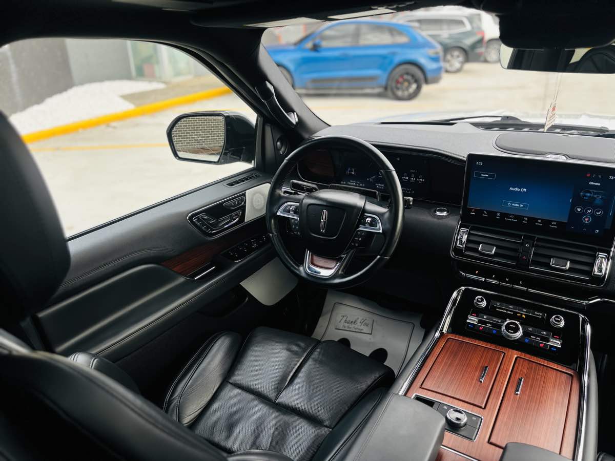 Photo 51 of this Lincoln Navigator L