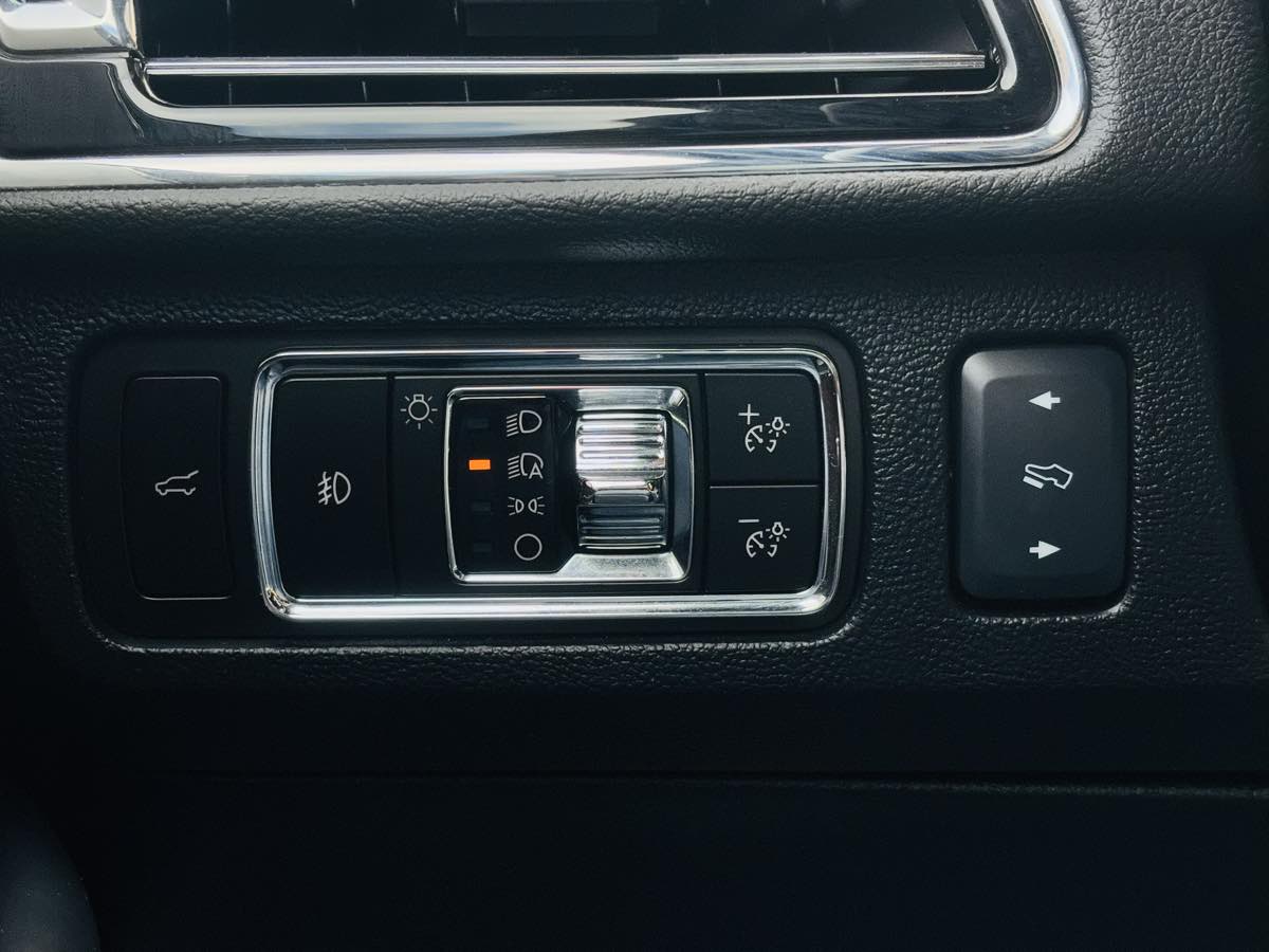 Photo 57 of this Lincoln Navigator L