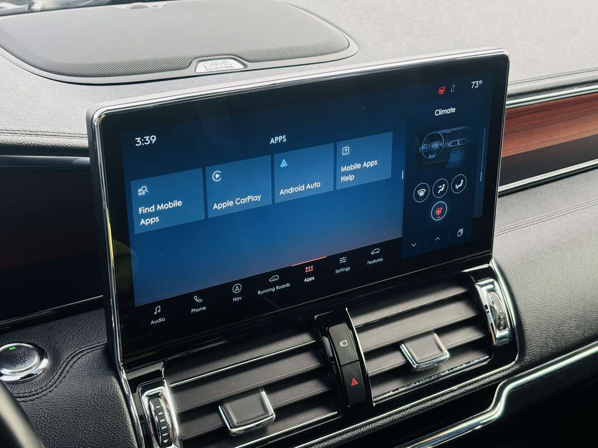 Photo 71 of this Lincoln Navigator L