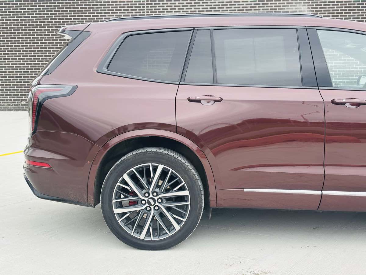 Photo 8 of this Cadillac XT6