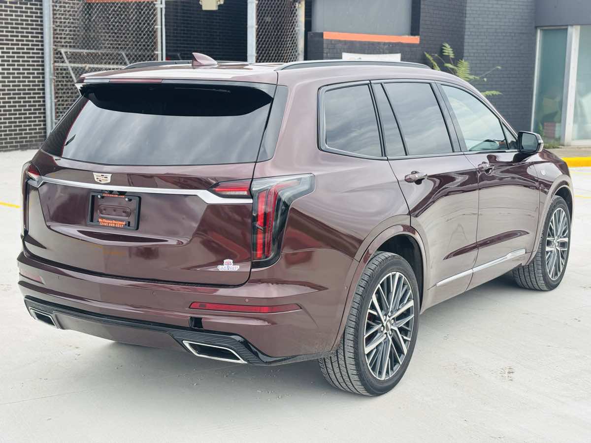 Photo 9 of this Cadillac XT6