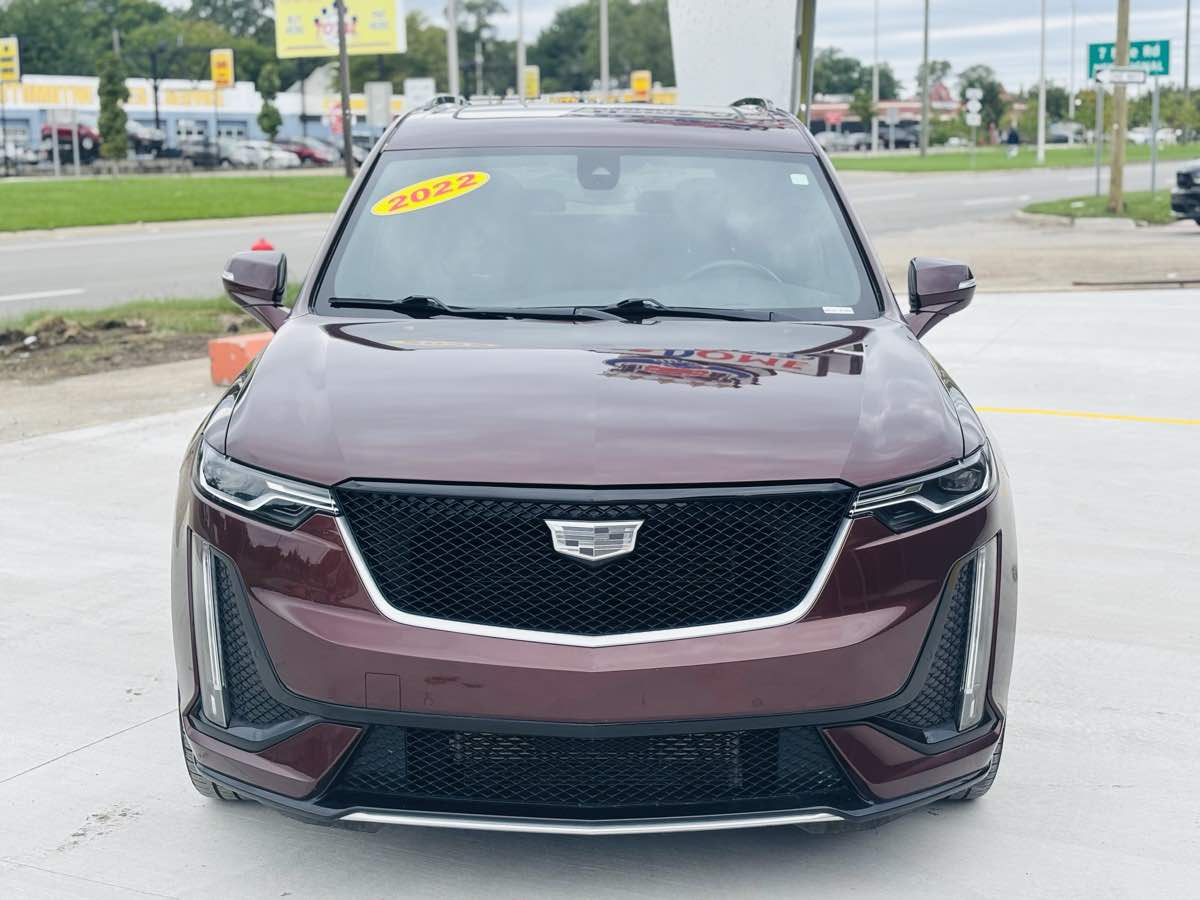 Photo 21 of this Cadillac XT6