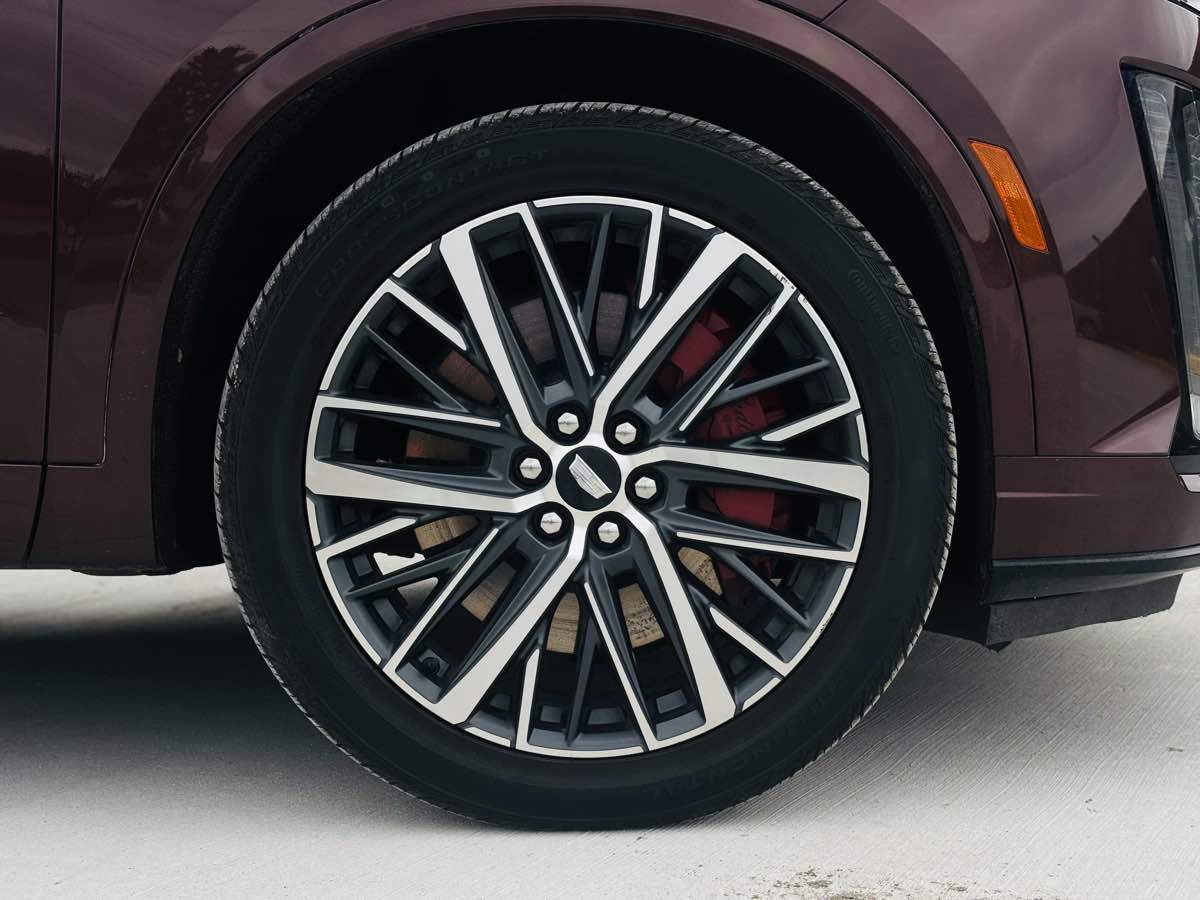 Photo 28 of this Cadillac XT6
