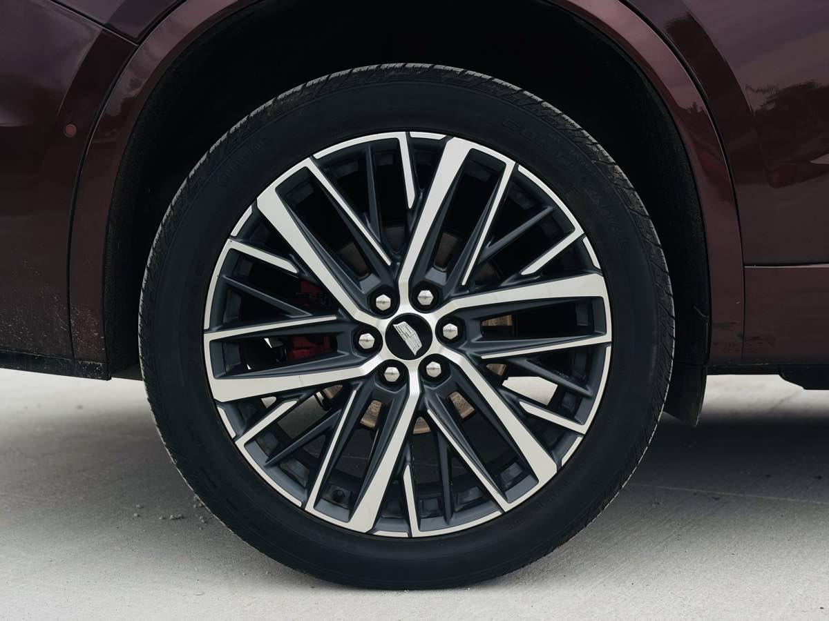 Photo 29 of this Cadillac XT6