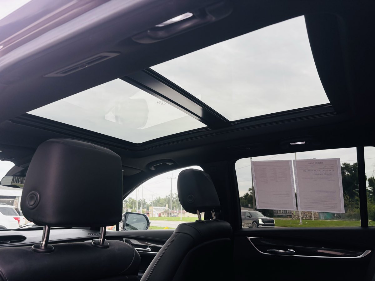 Photo 40 of this Cadillac XT6