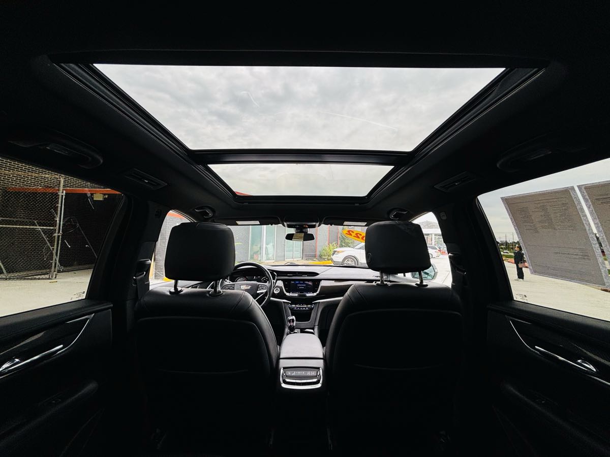 Photo 51 of this Cadillac XT6