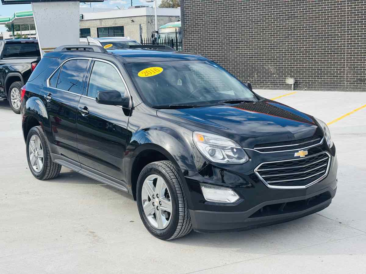 Photo 2 of this Chevrolet Equinox