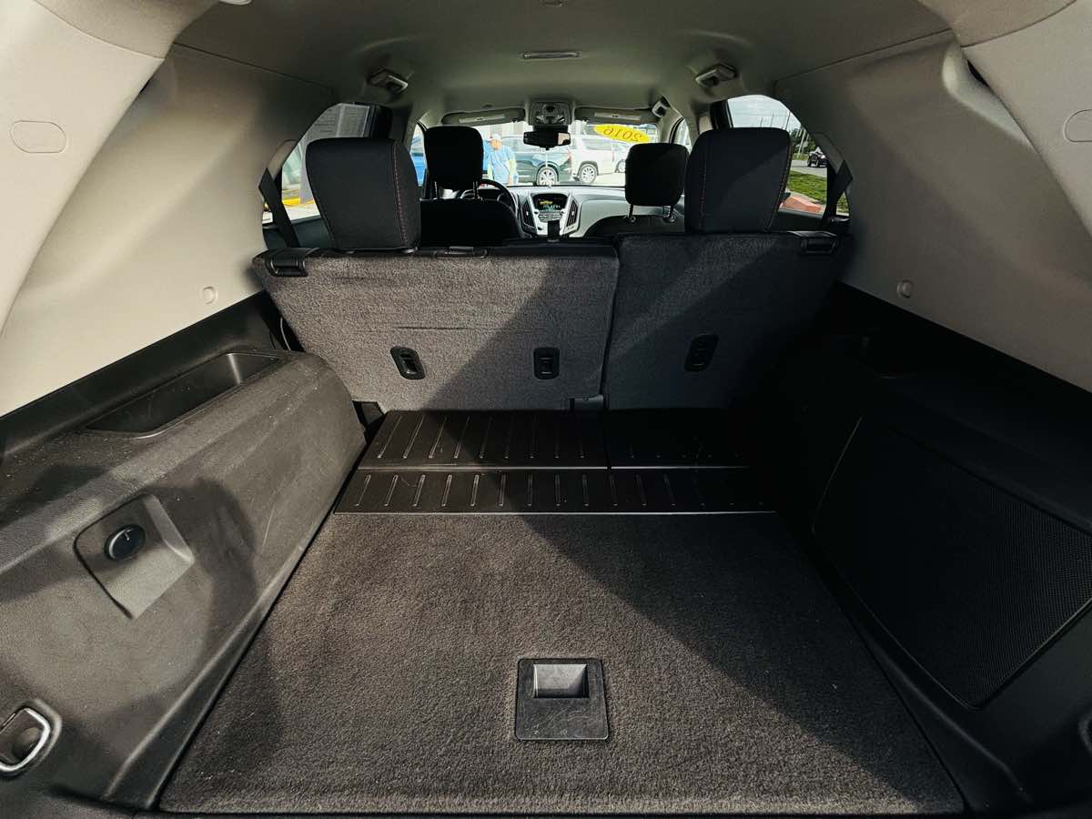 Photo 11 of this Chevrolet Equinox