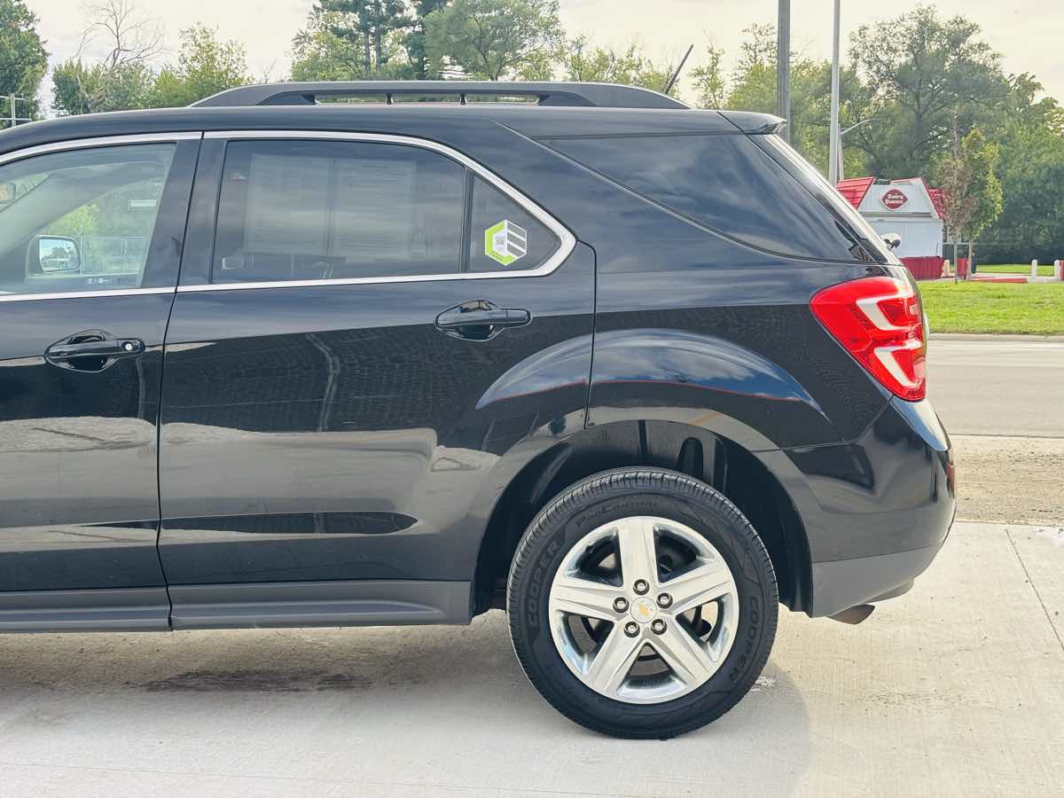 Photo 15 of this Chevrolet Equinox