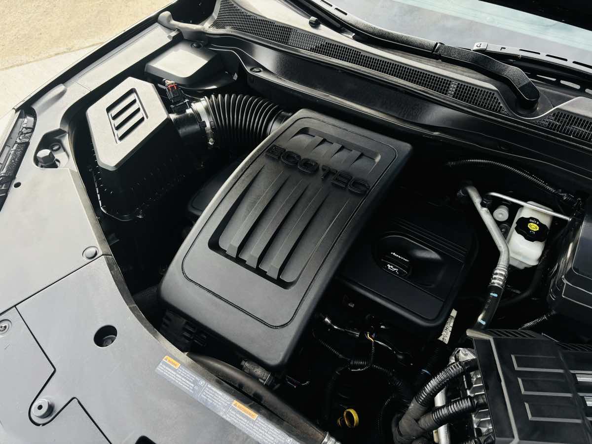 Photo 21 of this Chevrolet Equinox