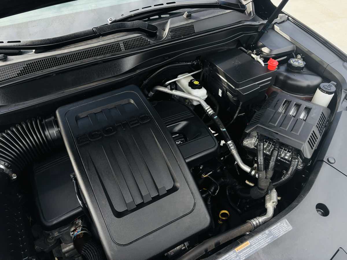Photo 22 of this Chevrolet Equinox