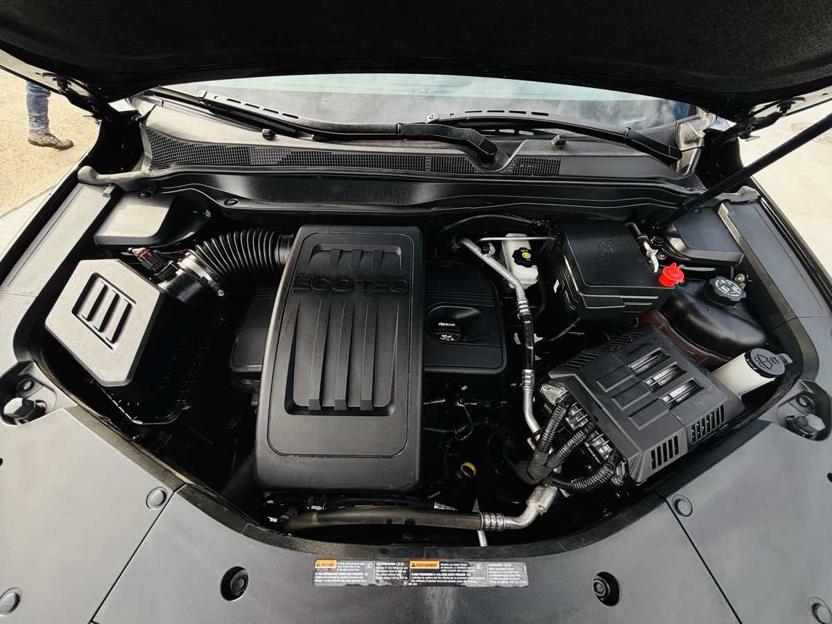 Photo 23 of this Chevrolet Equinox