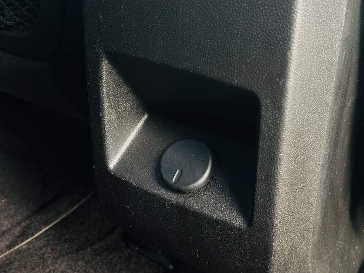 Photo 39 of this Chevrolet Equinox