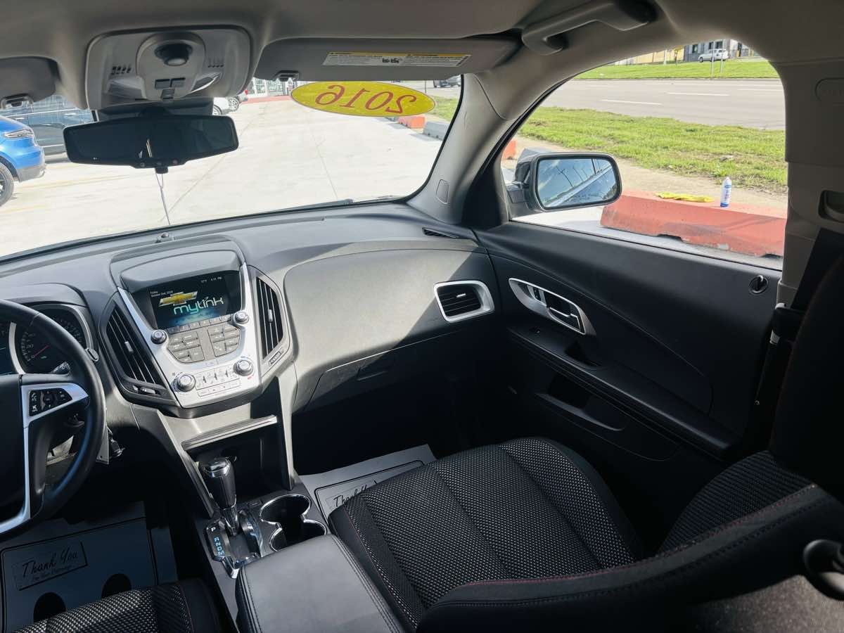 Photo 45 of this Chevrolet Equinox