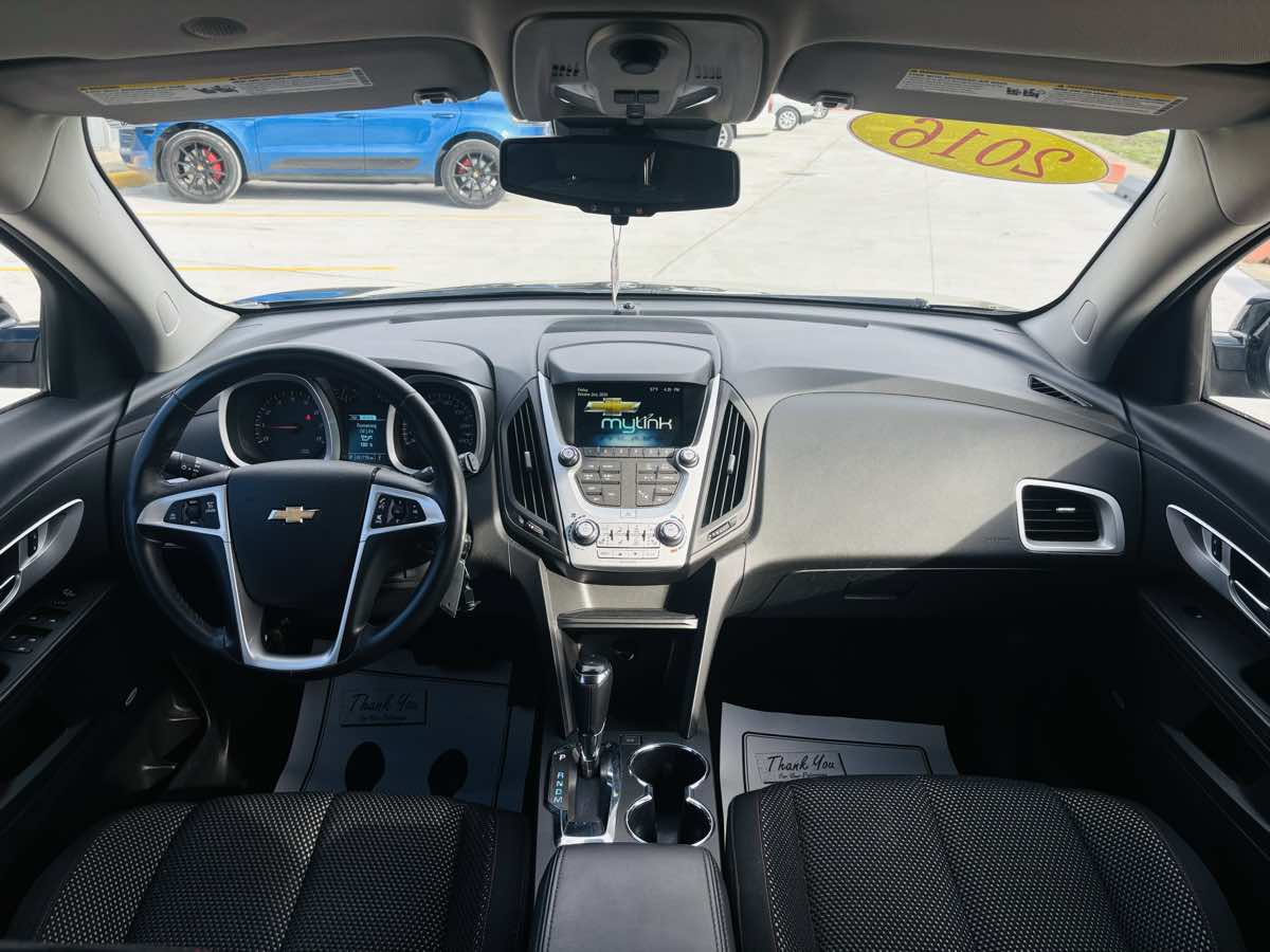 Photo 46 of this Chevrolet Equinox