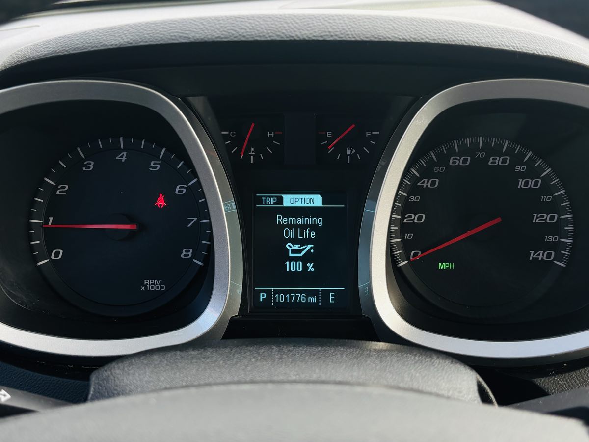 Photo 49 of this Chevrolet Equinox