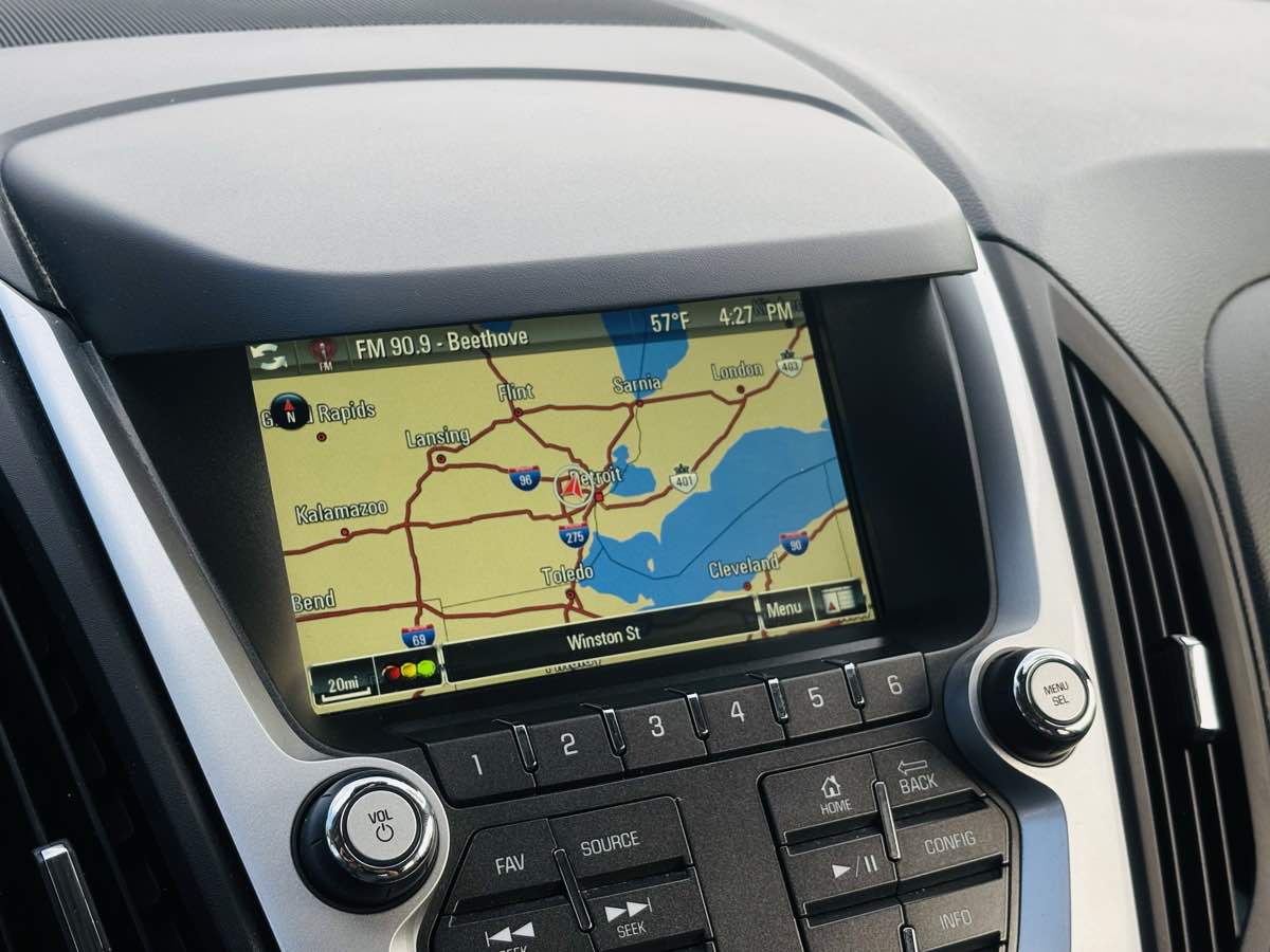 Photo 60 of this Chevrolet Equinox