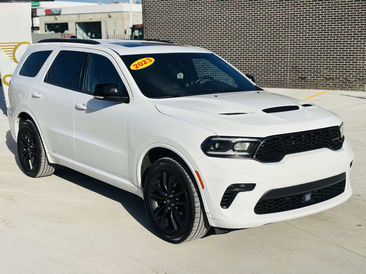 Photo 2 of this Dodge Durango