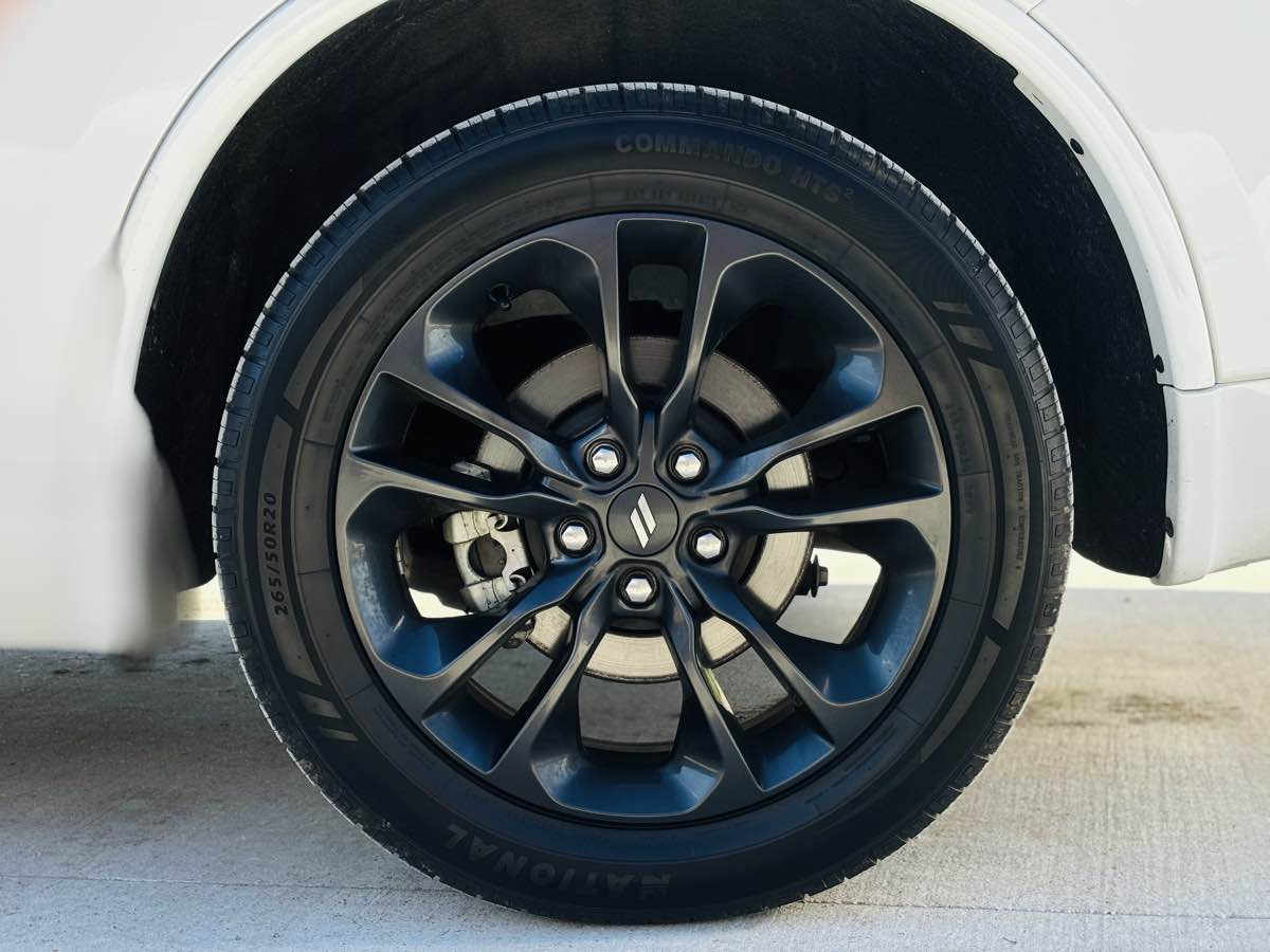Photo 27 of this Dodge Durango