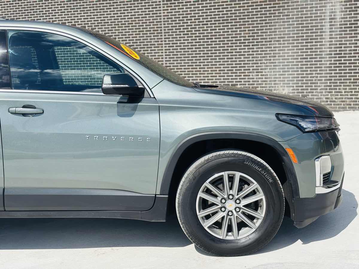 Photo 6 of this Chevrolet Traverse