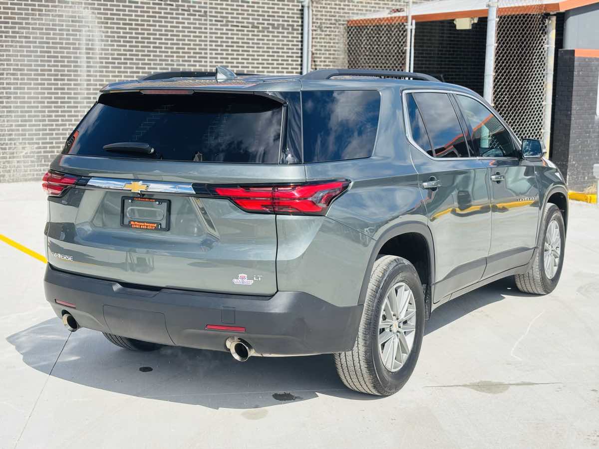 Photo 8 of this Chevrolet Traverse