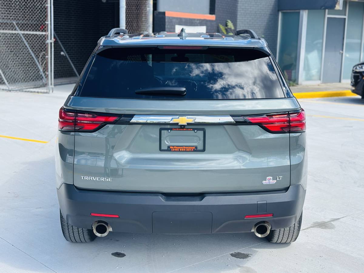 Photo 9 of this Chevrolet Traverse