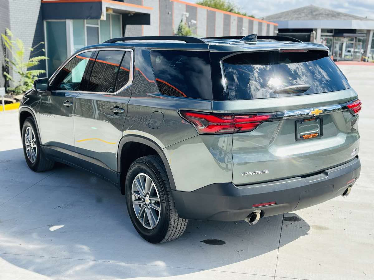Photo 14 of this Chevrolet Traverse