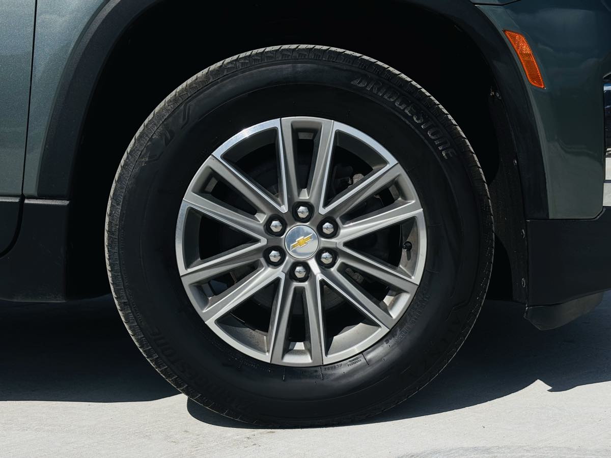 Photo 25 of this Chevrolet Traverse