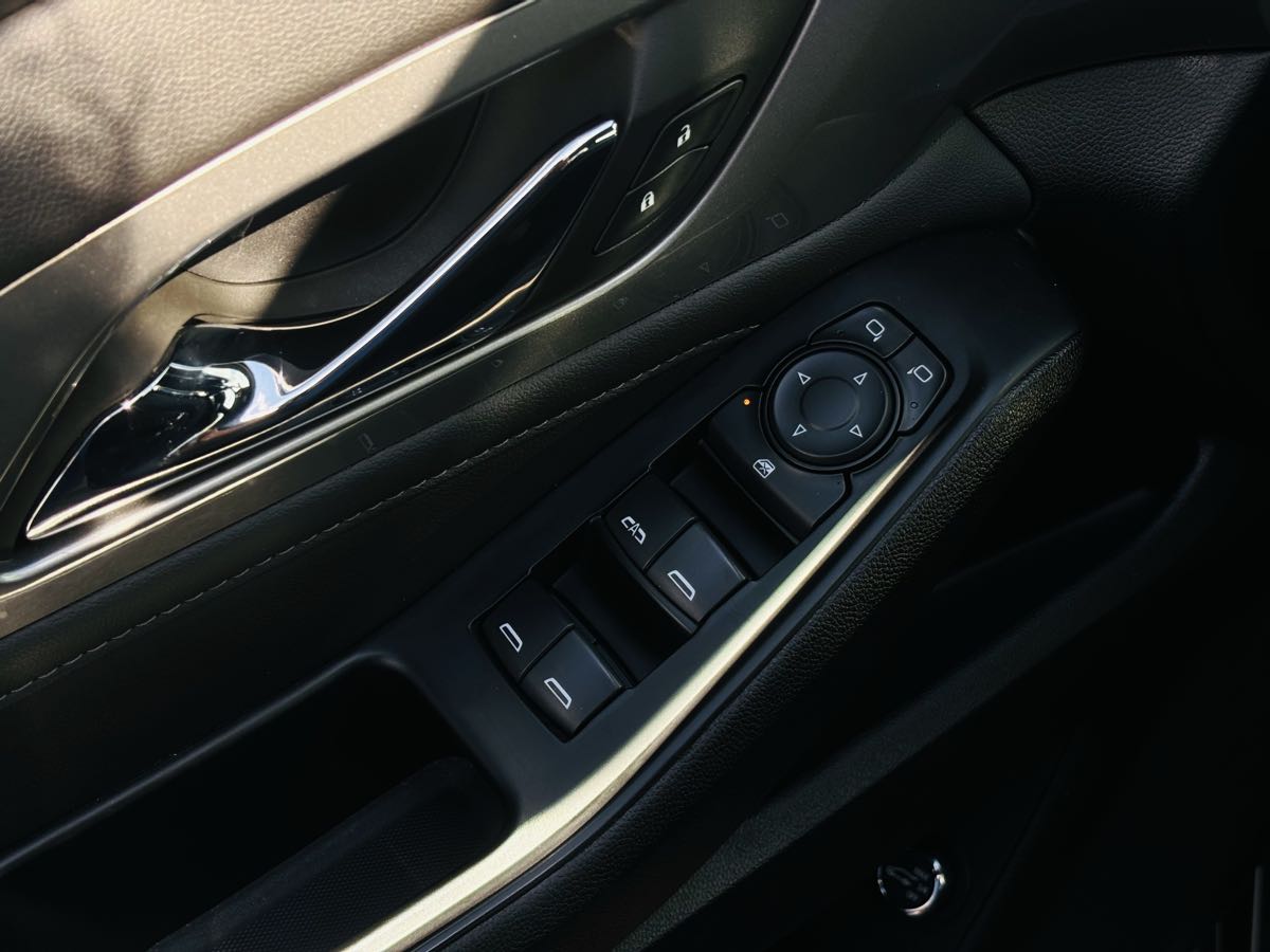Photo 33 of this Chevrolet Traverse