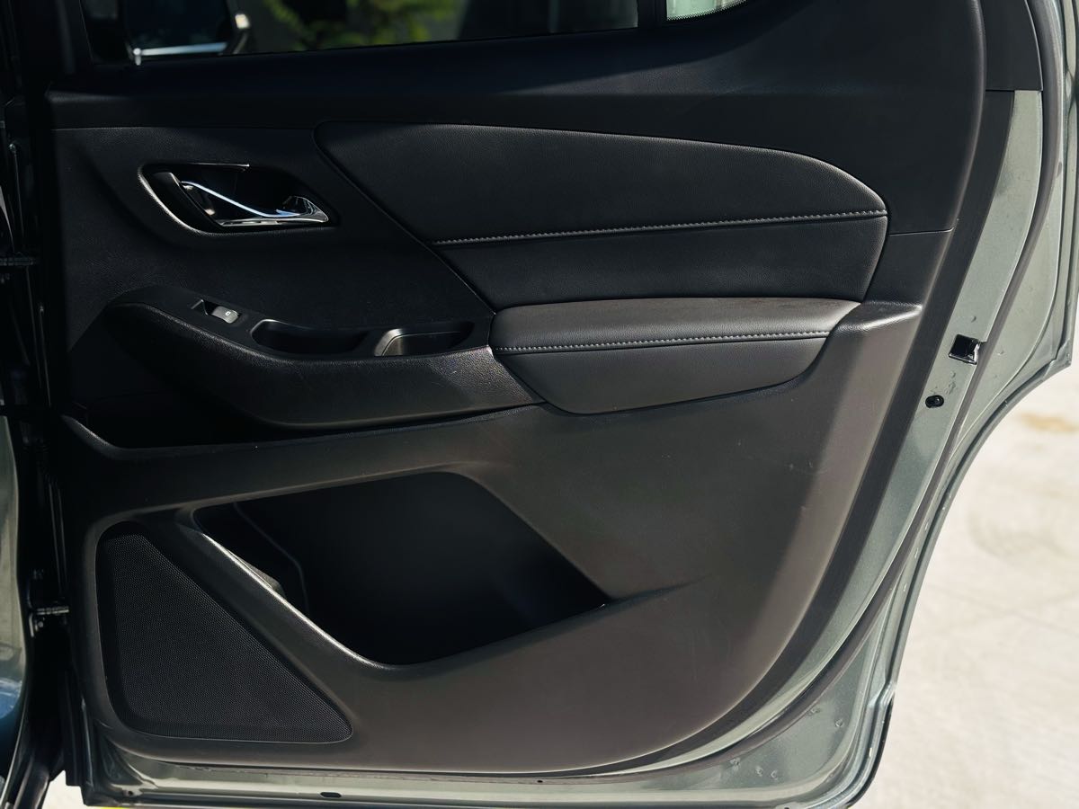 Photo 42 of this Chevrolet Traverse