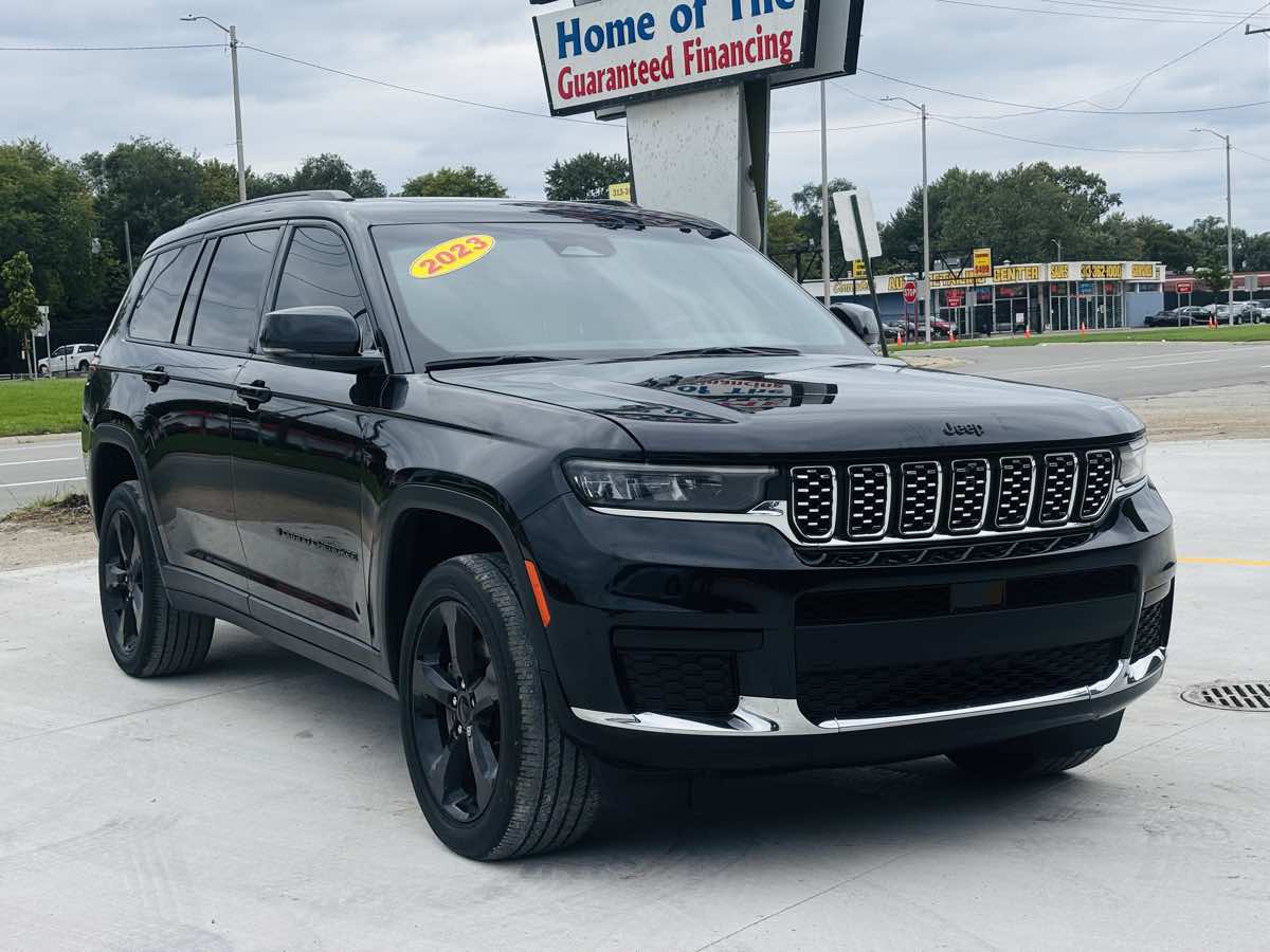 Photo 5 of this Jeep Grand Cherokee L