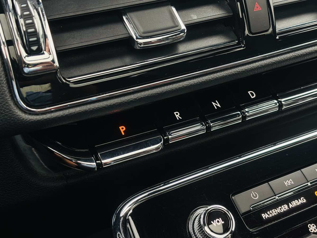 Photo 65 of this Lincoln Navigator