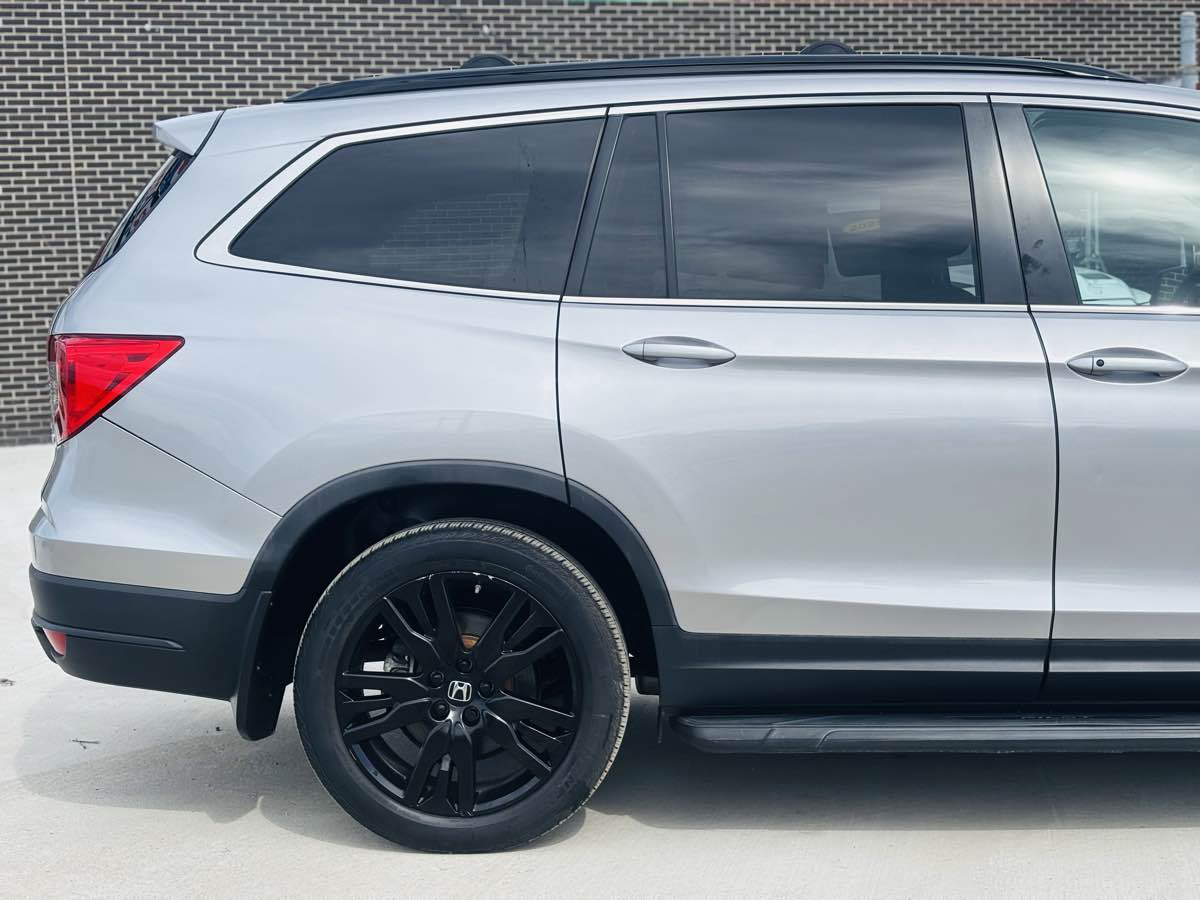 Photo 7 of this Honda Pilot