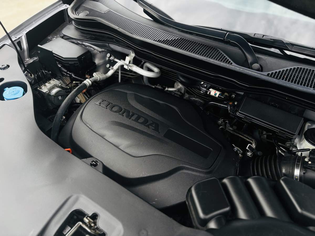 Photo 21 of this Honda Pilot