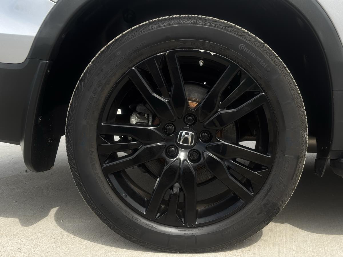 Photo 26 of this Honda Pilot