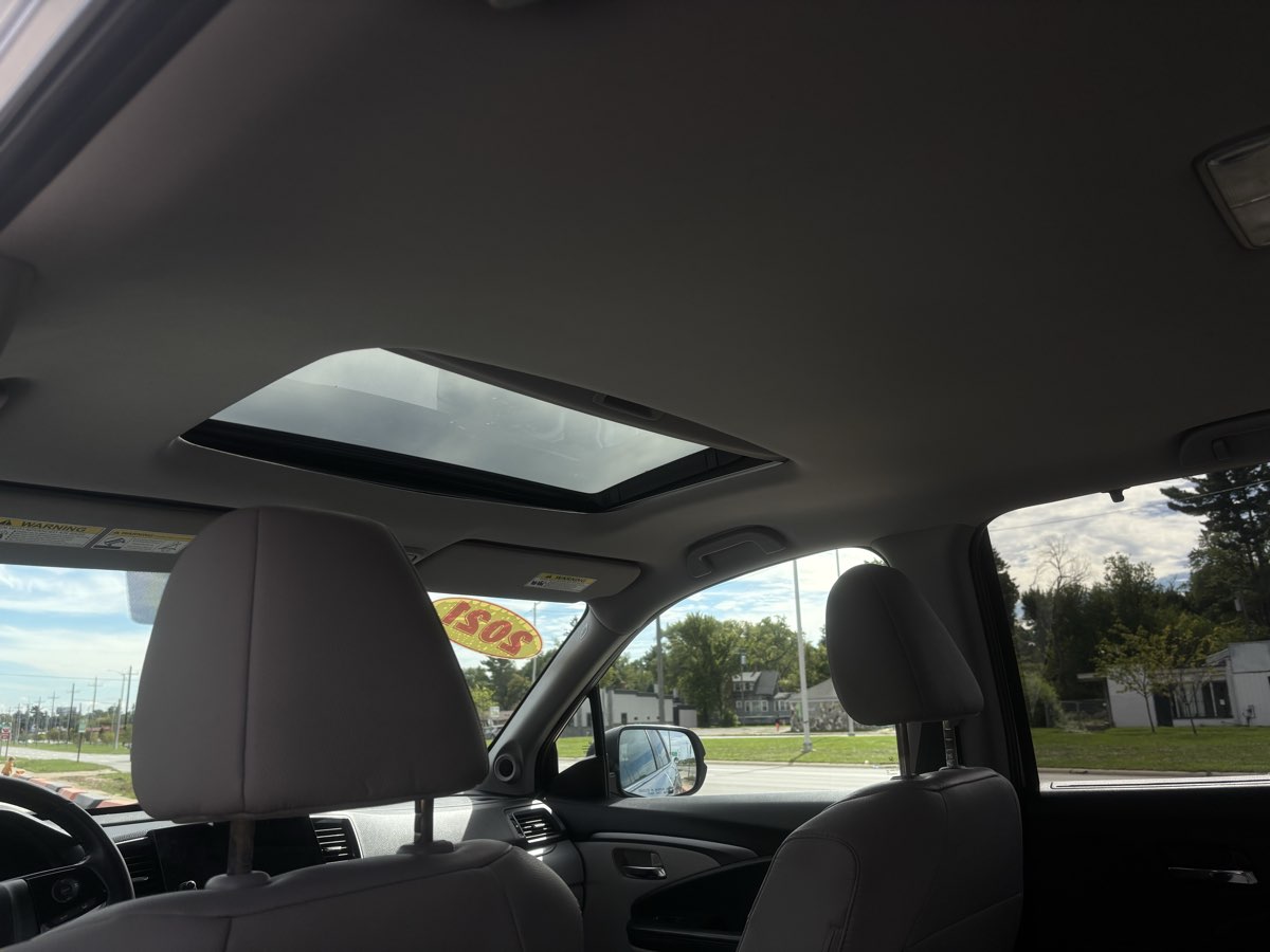 Photo 35 of this Honda Pilot