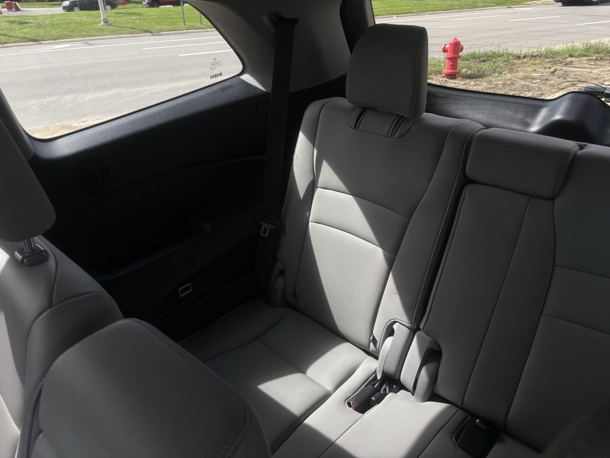 Photo 36 of this Honda Pilot