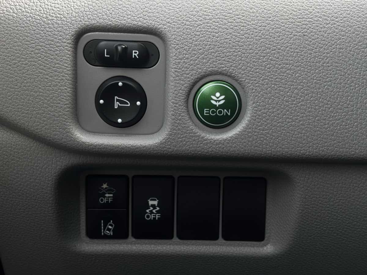 Photo 55 of this Honda Pilot