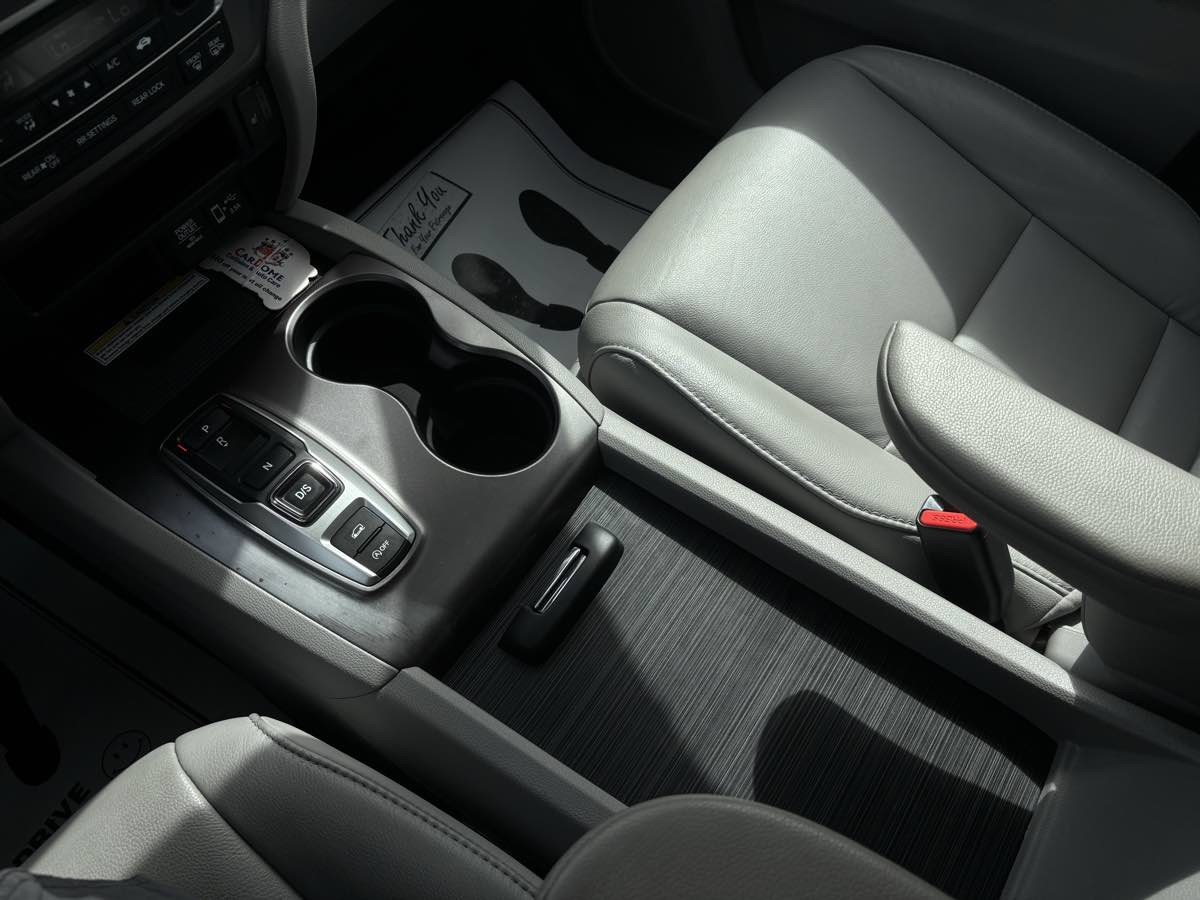 Photo 58 of this Honda Pilot