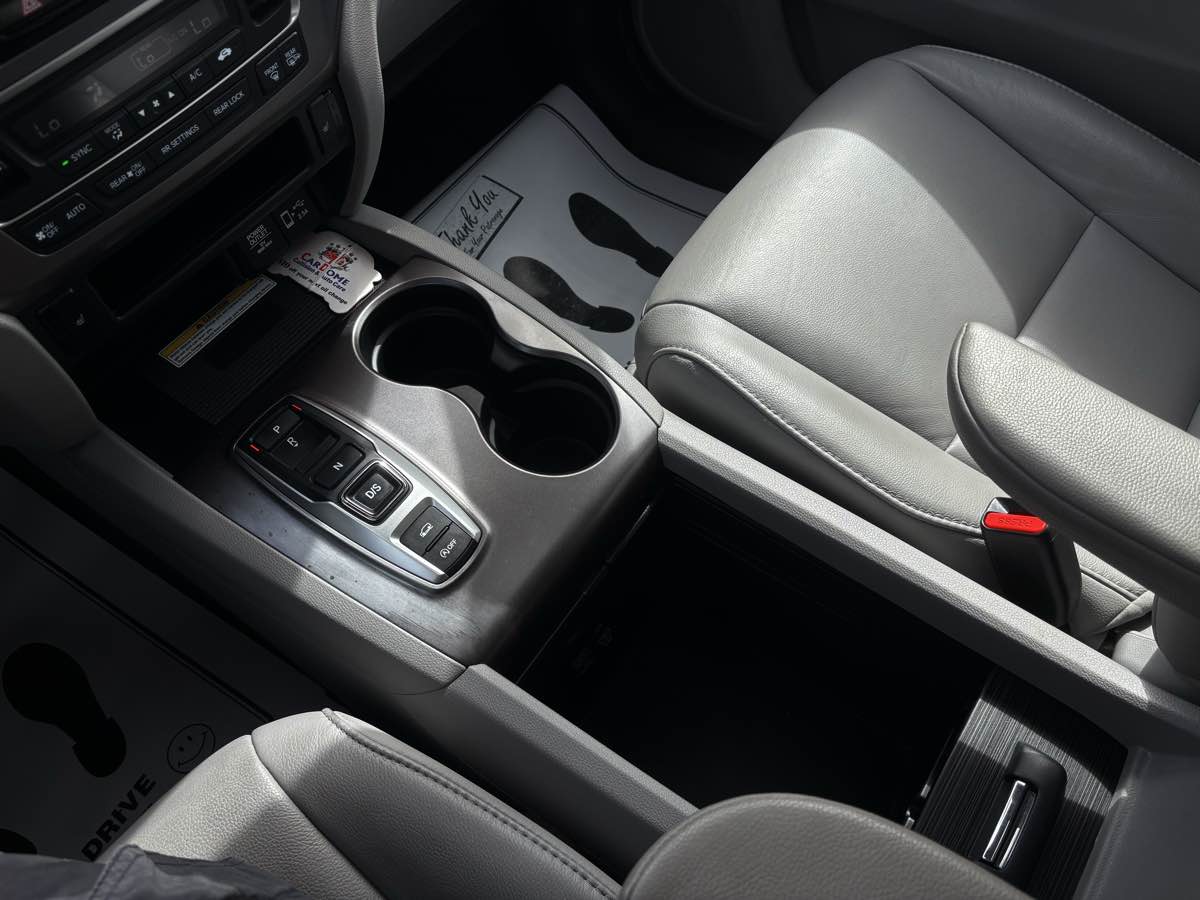 Photo 59 of this Honda Pilot