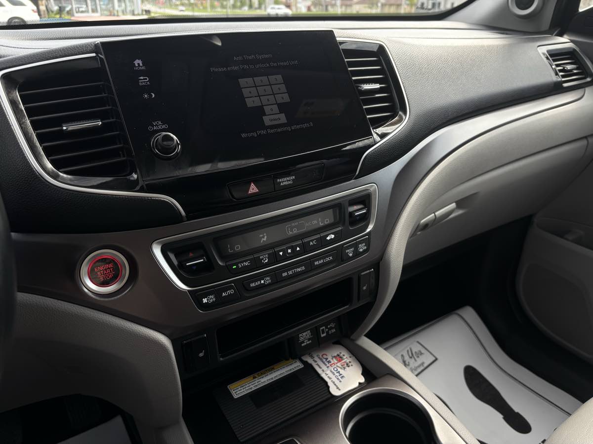 Photo 62 of this Honda Pilot