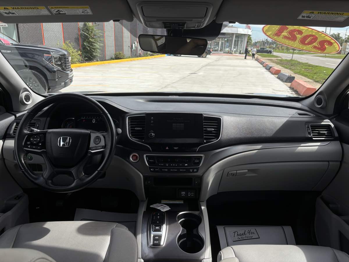 Photo 48 of this Honda Pilot